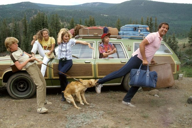 ¡Socorro! Llegan las vacaciones - De la película - Anthony Michael Hall, Dana Barron, Beverly D'Angelo, Imogene Coca, Chevy Chase