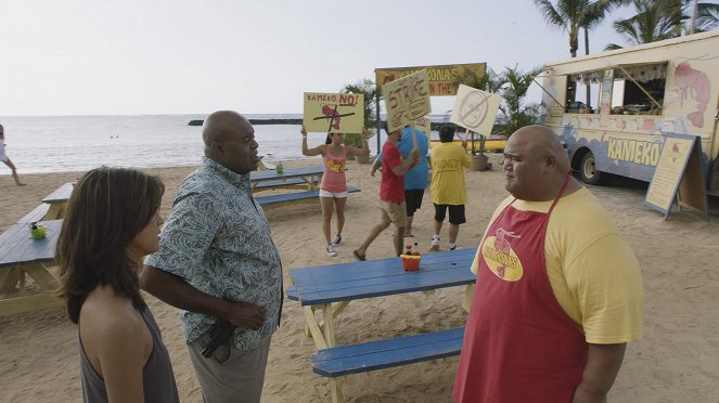 Hawaii Five-0 - Season 7 - Ka Pa'ani Nui - Photos - Grace Park, Chi McBride, Taylor Wily
