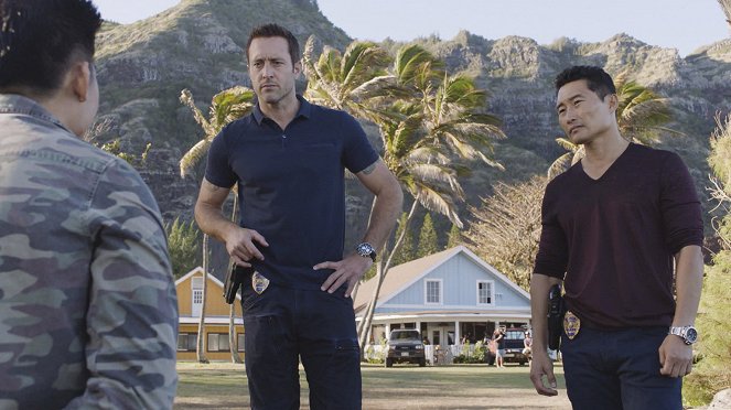 Hawaii Five-0 - Season 7 - Ka Pa'ani Nui - Van film - Alex O'Loughlin, Daniel Dae Kim
