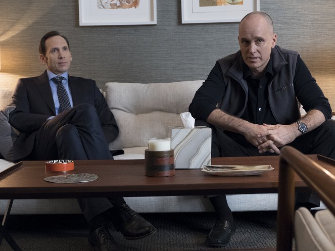 Billions - Flaw in the Death Star - Photos - Stephen Kunken, Kelly AuCoin