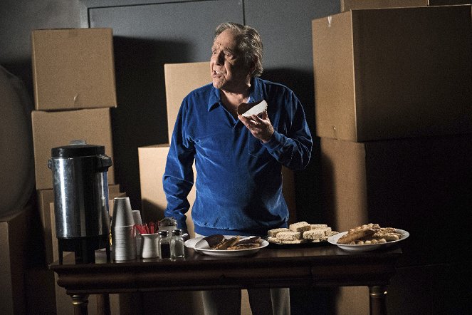 The Goldbergs - Recipe for Death II: Kiss the Cook - Photos - George Segal