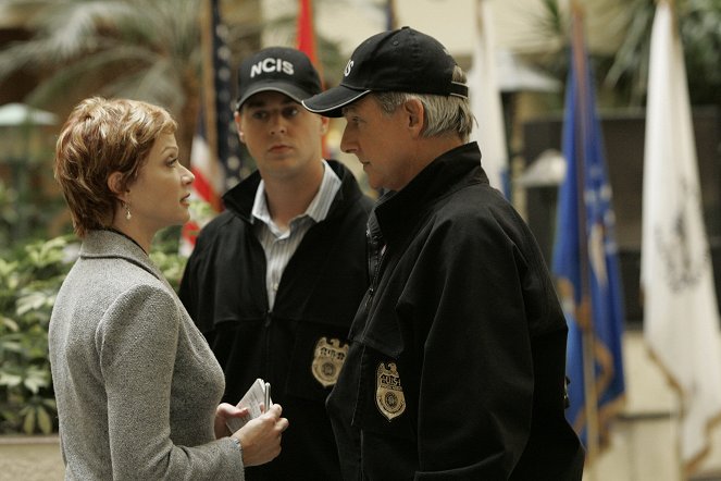 NCIS - Tengerészeti helyszínelők - Season 4 - Aki egykor hős volt - Filmfotók - Lauren Holly, Sean Murray, Mark Harmon