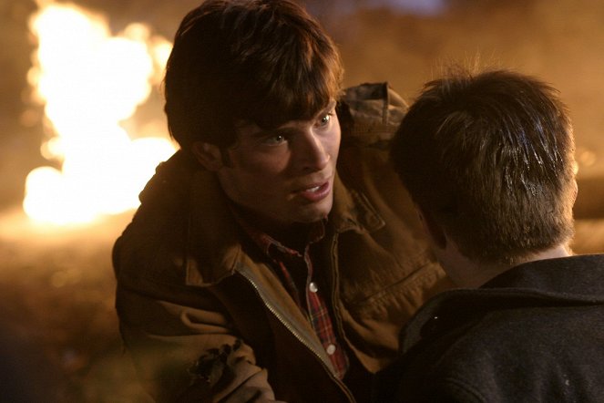 Smallville - Season 3 - Hereafter - Photos - Tom Welling