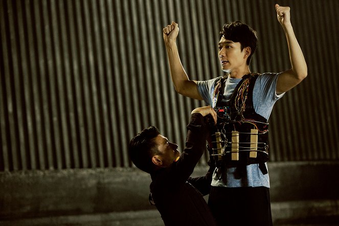 Lökéshullám - Filmfotók - Babyjohn Choi, Andy Lau