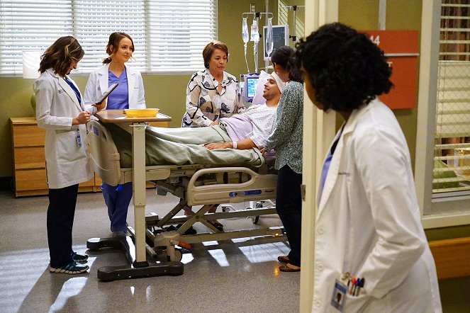 Grey's Anatomy - At Last - Van film - Caterina Scorsone, Camilla Luddington, Alma Martinez, Wilmer Valderrama