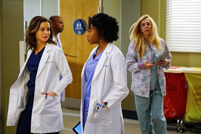 Grey's Anatomy - Season 12 - At Last - Photos - Caterina Scorsone, Jerrika Hinton