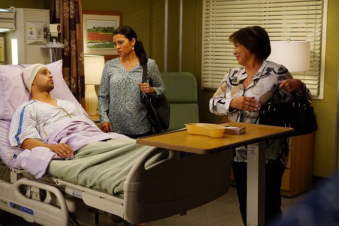 Grey's Anatomy - Season 12 - At Last - Photos - Wilmer Valderrama, Alma Martinez