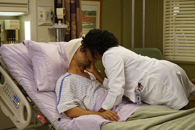 Grey's Anatomy - Season 12 - At Last - Photos - Wilmer Valderrama, Jerrika Hinton