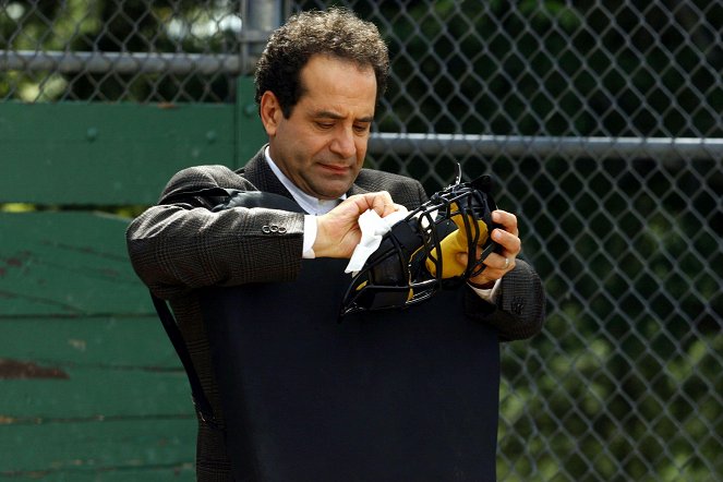 Monk - Flúgos nyomozó - Mr. Monk baseball-meccsre megy - Filmfotók - Tony Shalhoub