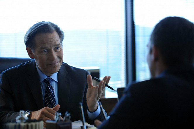 Wilfred - Amends - Photos - James Remar