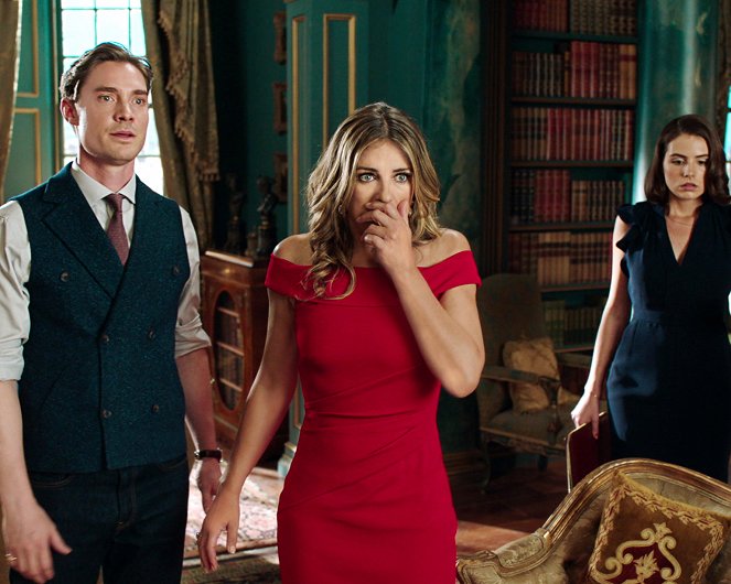 The Royals - Season 4 - Seek for Thy Noble Father in the Dust - Photos - Max Brown, Elizabeth Hurley, Genevieve Gaunt