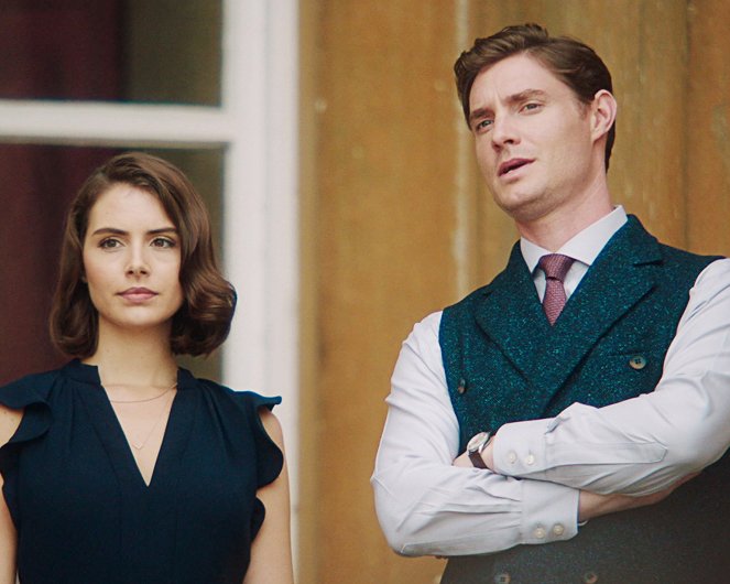The Royals - Season 4 - Seek for Thy Noble Father in the Dust - Photos - Genevieve Gaunt, Max Brown