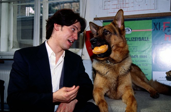 Rex, o cão polícia - Amok - Do filme - Tobias Moretti, pes Reginald von Ravenhorst