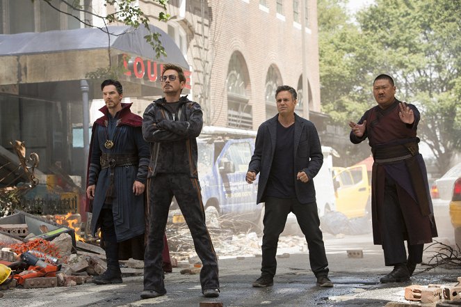 Avengers: Infinity War - Photos - Benedict Cumberbatch, Robert Downey Jr., Mark Ruffalo, Benedict Wong