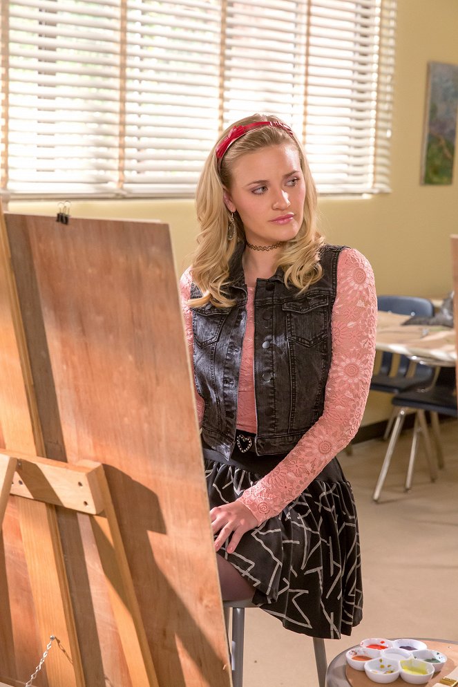 Die Goldbergs - Season 3 - Gipsköpfe - Filmfotos - AJ Michalka