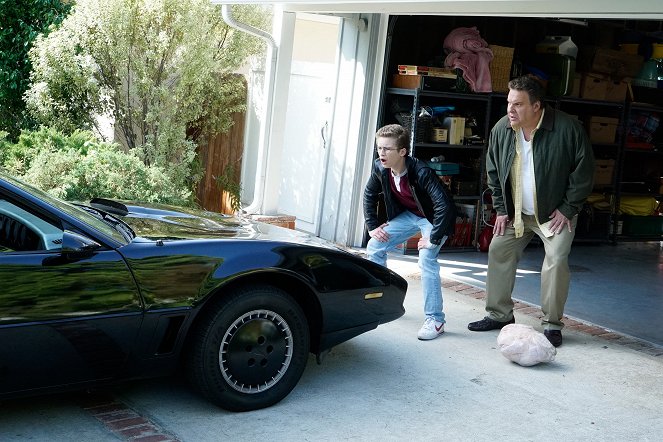 The Goldbergs - Season 4 - Ho-ly K.I.T.T. - Photos - Sean Giambrone, Jeff Garlin