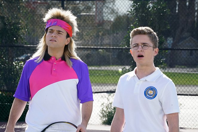 The Goldbergs - Season 4 - Agassi - Kuvat elokuvasta - Troy Gentile, Sean Giambrone