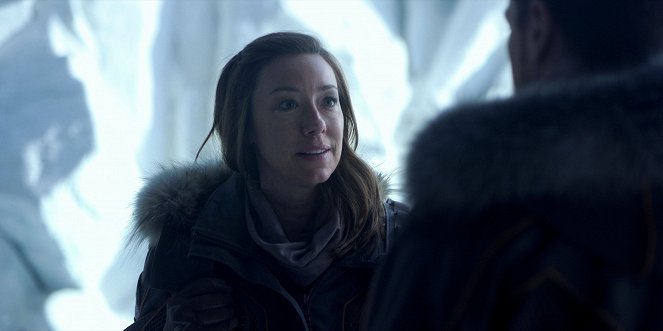 Lost in Space - Diamonds in the Sky - Photos - Molly Parker