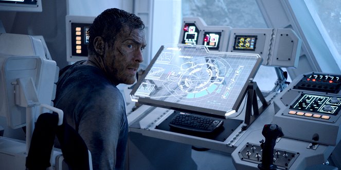 Lost in Space - Infestation - Photos - Toby Stephens