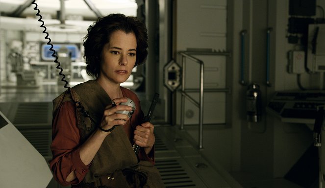 Lost in Space - Pressurized - Photos - Parker Posey
