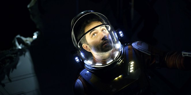 Lost in Space - Elveszve az űrben - Veszély, Will Robinson! - Filmfotók - Ignacio Serricchio