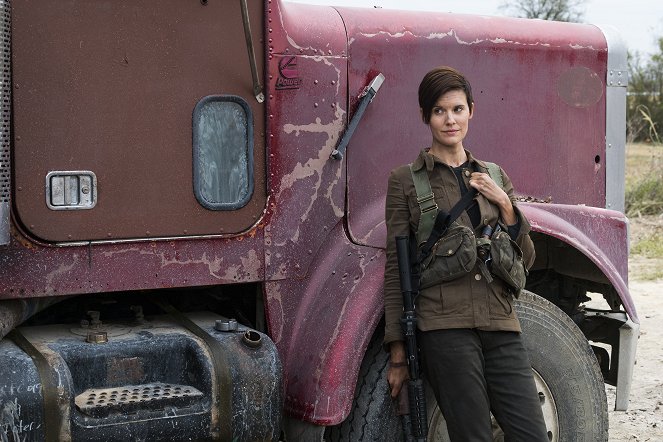 Fear the Walking Dead - Good out Here - Photos - Maggie Grace