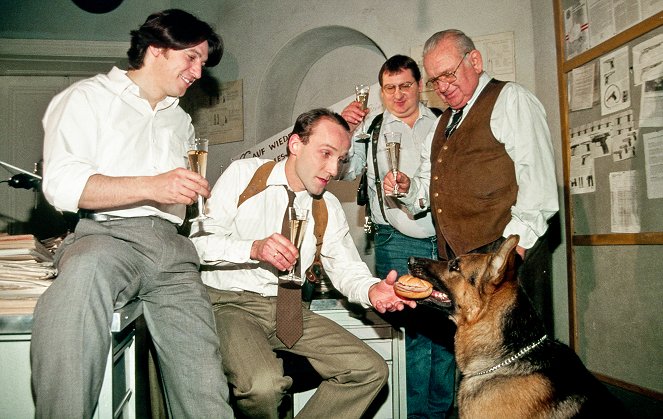 Rex felügyelő - Stocki utolsó esete - Filmfotók - Tobias Moretti, Karl Markovics, Wolf Bachofner, Reginald von Ravenhorst a kutya, Fritz Muliar