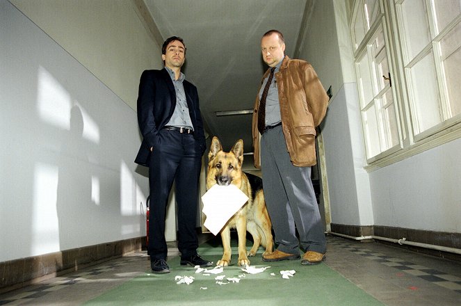 Rex felügyelő - Season 10 - Dopping - Promóció fotók - Alexander Pschill, Rhett Butler a kutya, Martin Weinek