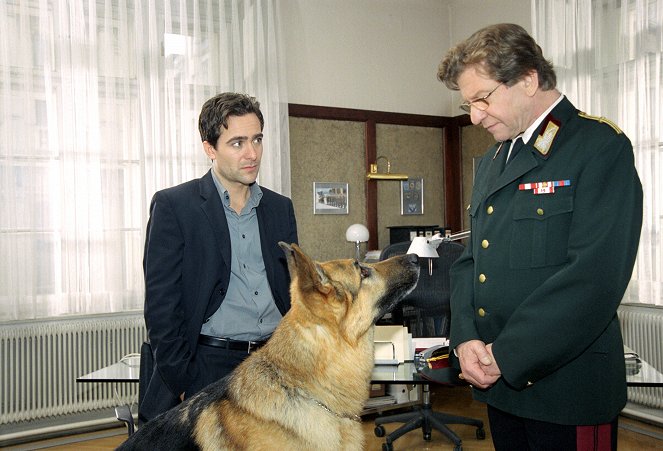 Poliisikoira Rex - Dopingia - Kuvat elokuvasta - Alexander Pschill, Rhett Butler-koira