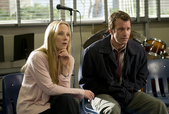 Hung - Strange Friends or the Truth Is, You're Sexy - Photos - Anne Heche, Thomas Jane