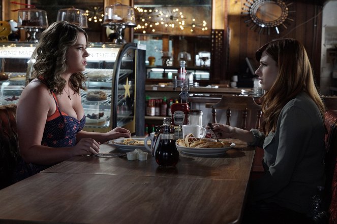 You're the Worst - Season 2 - The Sweater People - Z filmu - Kether Donohue, Aya Cash