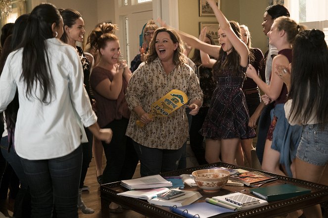 How To Party With Mom - Filmfotos - Melissa McCarthy, Molly Gordon