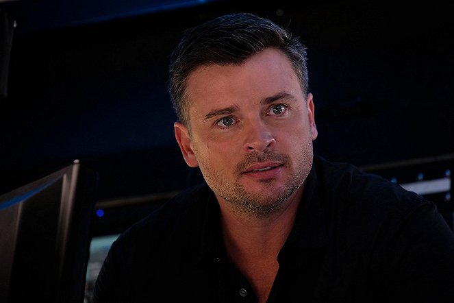 Lucifer - All About Her - Van film - Tom Welling