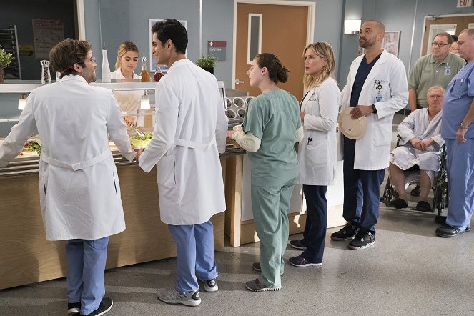 Grey's Anatomy - You Really Got a Hold on Me - Photos - Jake Borelli, Rushi Kota, Jessica Capshaw, Jesse Williams