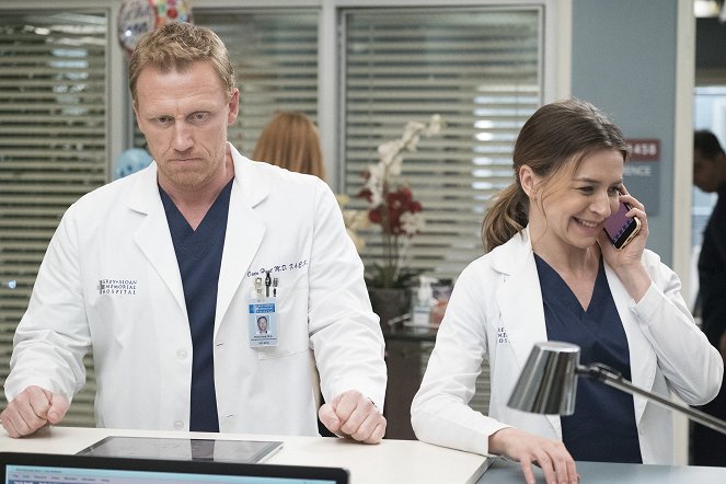Grey's Anatomy - Hold Back the River - Photos