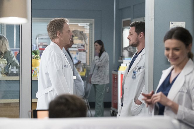 Grey's Anatomy - Season 14 - Hold Back the River - Photos
