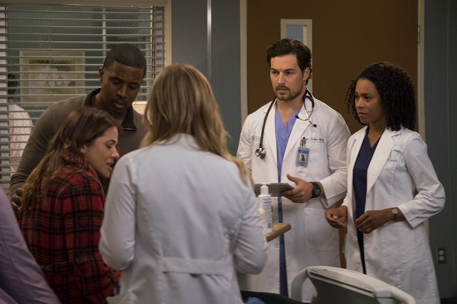 Grey's Anatomy - Fight For Your Mind - Photos