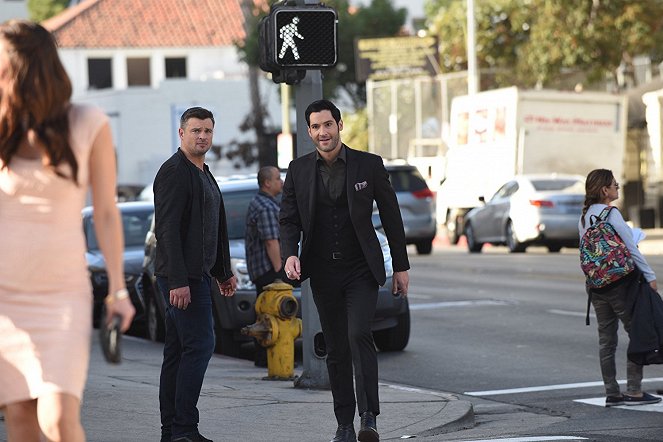 Lucifer - Infernal Guinea Pig - Photos - Tom Welling, Tom Ellis