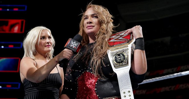 WWE Backlash - Filmfotos - Renee Paquette, Savelina Fanene