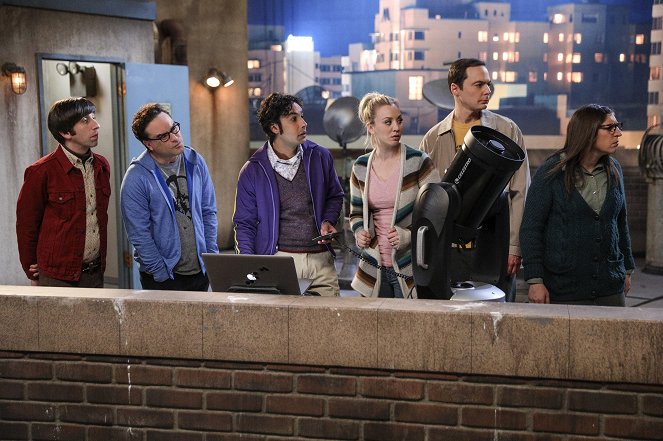 The Big Bang Theory - The Comet Polarization - Van film - Simon Helberg, Johnny Galecki, Kunal Nayyar, Kaley Cuoco, Jim Parsons, Mayim Bialik