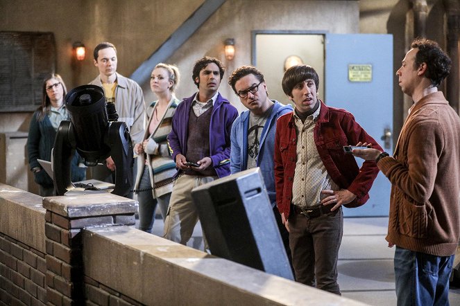 The Big Bang Theory - The Comet Polarization - Van film - Mayim Bialik, Jim Parsons, Kaley Cuoco, Kunal Nayyar, Johnny Galecki, Simon Helberg, Kevin Sussman