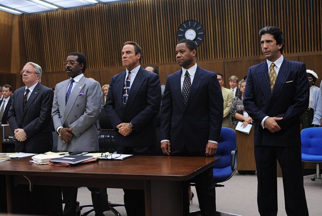 American Crime Story - 100% Not Guilty - Van film - Nathan Lane, Courtney B. Vance, John Travolta, Cuba Gooding Jr., David Schwimmer