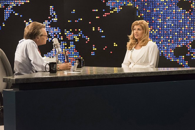 American Crime Story - 100% Not Guilty - Photos - Larry King, Connie Britton