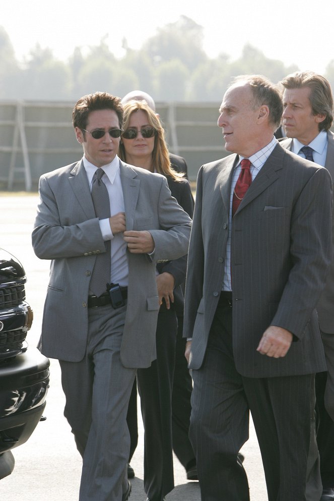 Numb3rs - Season 2 - Calculated Risk - Photos