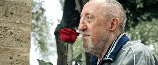 Chi salverà le rose? - De la película - Carlo Delle Piane