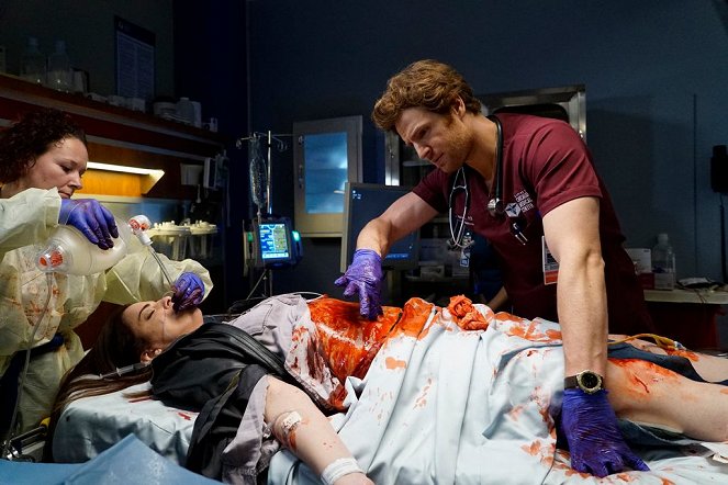 Chicago Med - This Is Now - Z filmu