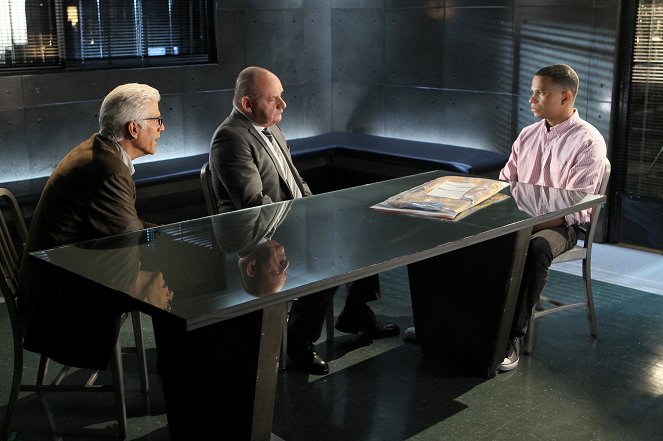CSI: Kryminalne zagadki Las Vegas - Season 13 - Dwójkowy atak - Z filmu - Ted Danson, Paul Guilfoyle