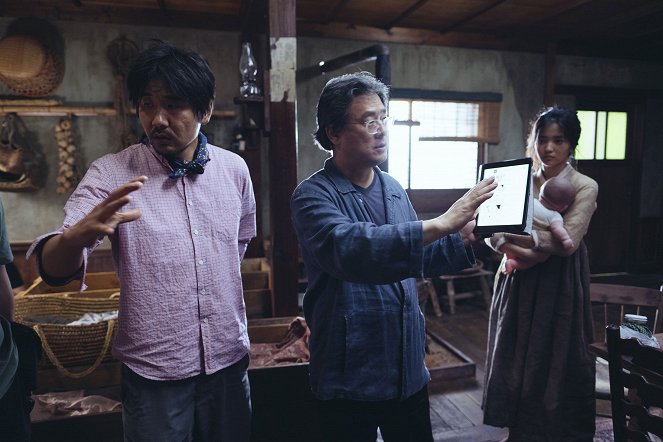 Die Taschendiebin - Dreharbeiten - Chung-hoon Chung, Chan-wook Park, Tae-ri Kim