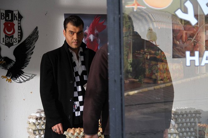 Şevkat Yerimdar - Sondan Bir Önceki Pişmanlık Faydalı Bir - De filmes - Özgürcan Çevik
