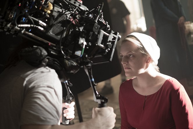 The Handmaid's Tale - Other Women - Making of - Elisabeth Moss